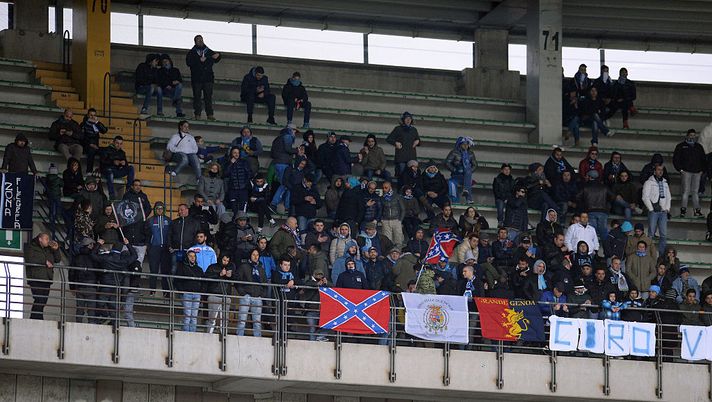 VERONA, ITALY - MARCH 15: SSC Napoli fans shows their support during the Serie A match between Hellas Verona FC and SSC Napoli at Stadio Marc'Antonio Bentegodi on March 15, 2015 in Verona, Italy. (Photo by Dino Panato/Getty Images) VERONA, ITALY - MARCH 15: SSC Napoli fans shows their support during the Serie A match between Hellas Verona FC and SSC Napoli at Stadio Marc'Antonio Bentegodi on March 15, 2015 in Verona, Italy. (Photo by Dino Panato/Getty Images)