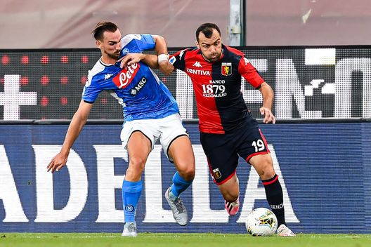 Fabian Ruiz Napoli, Goran Pandev, Genoa (Getty Images) Fabian Ruiz Napoli, Goran Pandev, Genoa (Getty Images)