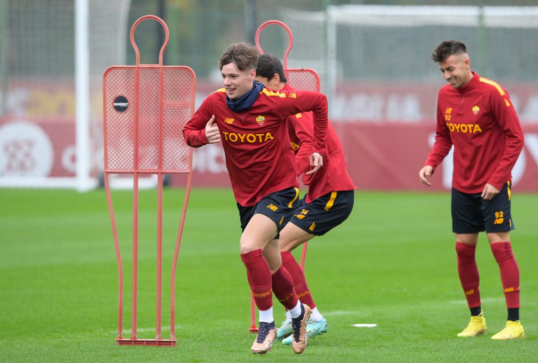 Roma, l’allenamento prima della partenza per il Portogallo – FOTO GALLERY - immagine 30