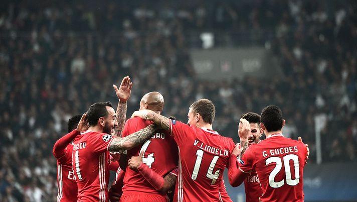 Benfica's Ljubomir Fejsa (hidden) celebrates with his team mates after scoring a goal against Besiktas during the UEFA Champions League Group B football match between Besiktas Istanbul and Benfica Lisbon at Vodafone arena on November 23, 2016 in Istanbul. / AFP / OZAN KOSE (Photo credit should read OZAN KOSE/AFP/Getty Images) Benfica's Ljubomir Fejsa (hidden) celebrates with his team mates after scoring a goal against Besiktas during the UEFA Champions League Group B football match between Besiktas Istanbul and Benfica Lisbon at Vodafone arena on November 23, 2016 in Istanbul. / AFP / OZAN KOSE (Photo credit should read OZAN KOSE/AFP/Getty Images)
