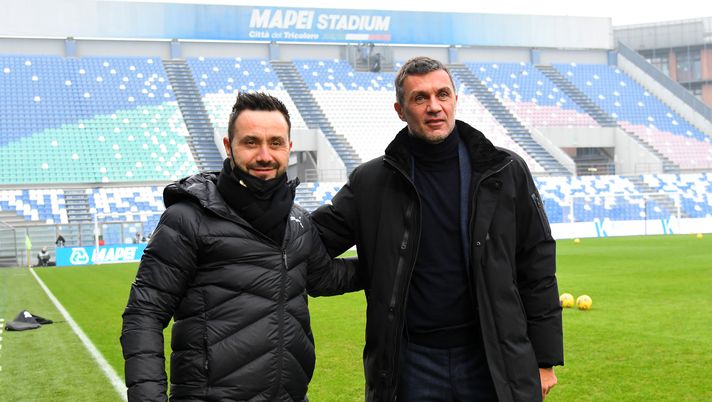 REGGIO NELL'EMILIA, ITALY - DECEMBER 20: Roberto De Zerbi, head coach of Sassuolo poses for a photo with former AC Milan player, Paolo Maldini during the Serie A match between US Sassuolo and AC Milan at Mapei Stadium - Città del Tricolore on December 20, 2020 in Reggio nell'Emilia, Italy. Sporting stadiums around Italy remain under strict restrictions due to the Coronavirus Pandemic as Government social distancing laws prohibit fans inside venues resulting in games being played behind closed doors. (Photo by Alessandro Sabattini/Getty Images) REGGIO NELL'EMILIA, ITALY - DECEMBER 20: Roberto De Zerbi, head coach of Sassuolo poses for a photo with former AC Milan player, Paolo Maldini during the Serie A match between US Sassuolo and AC Milan at Mapei Stadium - Città del Tricolore on December 20, 2020 in Reggio nell'Emilia, Italy. Sporting stadiums around Italy remain under strict restrictions due to the Coronavirus Pandemic as Government social distancing laws prohibit fans inside venues resulting in games being played behind closed doors. (Photo by Alessandro Sabattini/Getty Images)