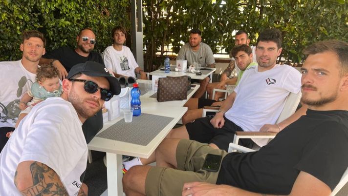 FOTO Palermo, da Brunori a Soleri: “Bar dello sport”, la storia su Instagram  Palermo