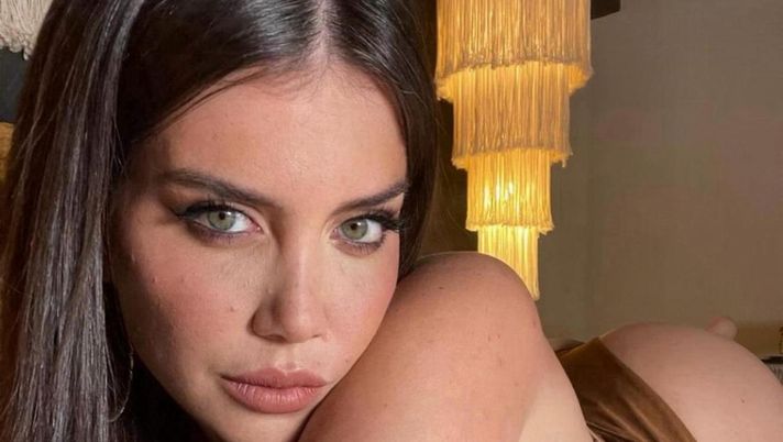 Il saluto di Wanda Nara all’Argentina con il micro costume: anche Icardi impazzisce nei commenti - immagine 1