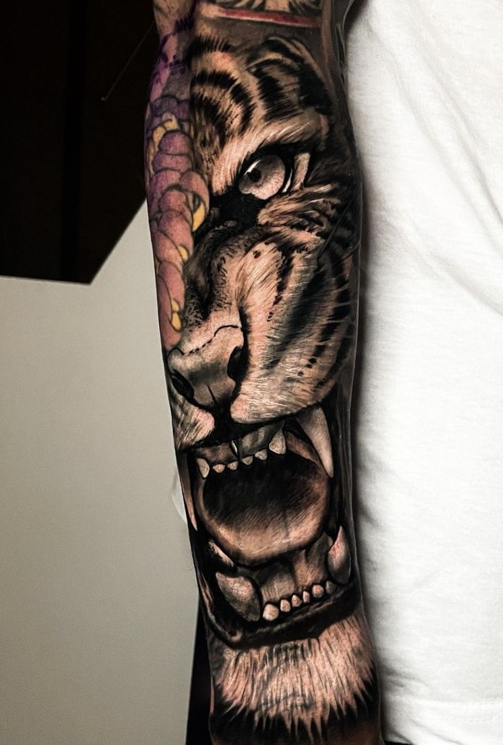 FOTO Di Lorenzo prova a dimenticare l’infortunio: nuovo tatuaggio per il terzino - immagine 3