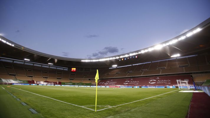 SEVILLE, SPAIN - OCTOBER 23: A general view prior to the UEFA Women's EURO 2022 qualifier match between Spain Women's and Czech Republic Women's at Estadio de La Cartuja on October 23, 2020 in Seville, Spain. Sporting stadiums around Spain remain under strict restrictions due to the Coronavirus Pandemic as Government social distancing laws prohibit fans inside venues resulting in games being played behind closed doors. (Photo by Fran Santiago/Getty Images) SEVILLE, SPAIN - OCTOBER 23: A general view prior to the UEFA Women's EURO 2022 qualifier match between Spain Women's and Czech Republic Women's at Estadio de La Cartuja on October 23, 2020 in Seville, Spain. Sporting stadiums around Spain remain under strict restrictions due to the Coronavirus Pandemic as Government social distancing laws prohibit fans inside venues resulting in games being played behind closed doors. (Photo by Fran Santiago/Getty Images)
