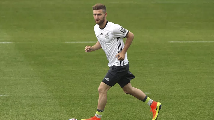 Calciomercato Torino, per la difesa si tratta con Mustafi