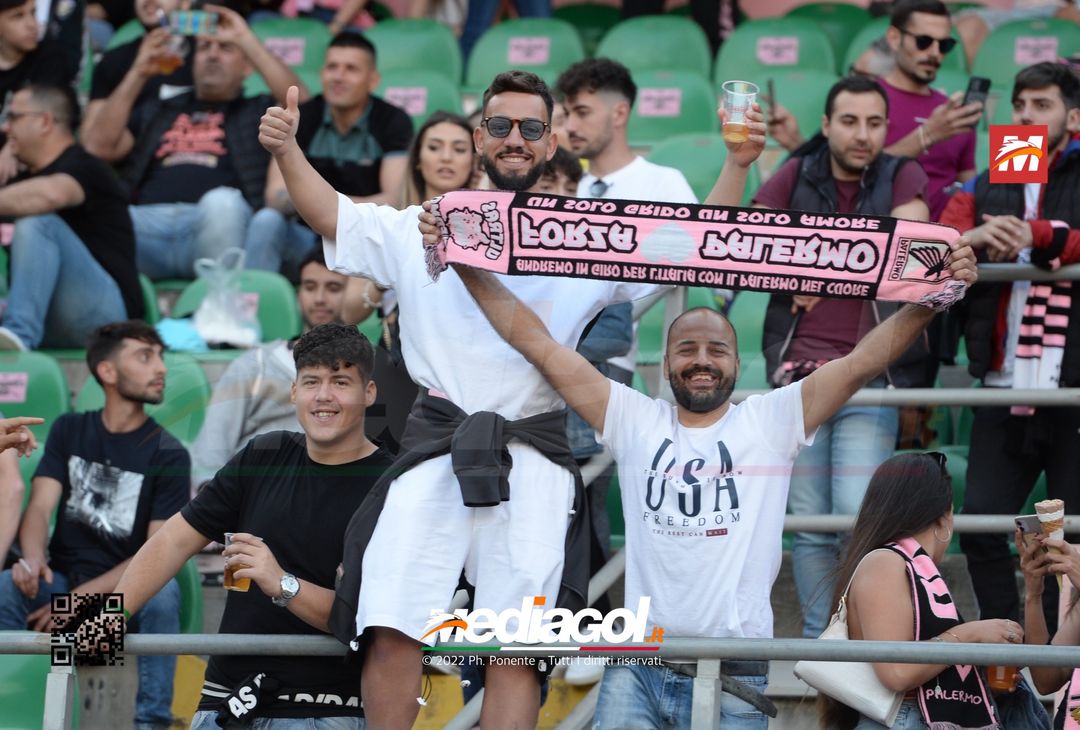 Fototifo, i tifosi allo stadio per Palermo-Virtus Entella 2-2 (gallery) - immagine 61