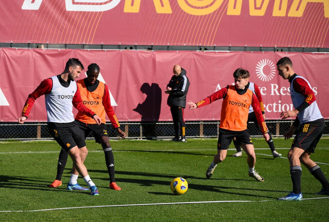 Roma, la ripresa degli allenamenti dopo la vittoria col Verona – FOTO GALLERY - immagine 3
