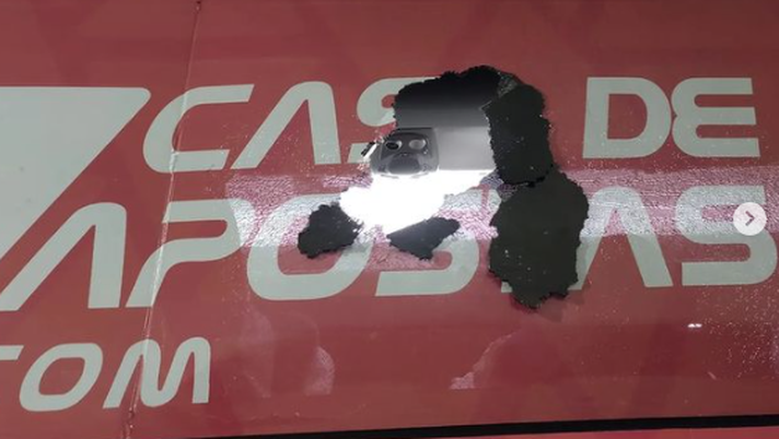 Paura nel bus del Bahia: ordigno esplode, feriti 3 giocatori. Ma la partita si gioca… - immagine 1