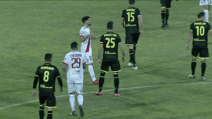 FINALE Mantova-Padova 0-6 (4&#8242; pt Cissè, 15&#8242; pt Bifulco, 21&#8242; st Chiricò, 24&#8242; st Hallfredsson, 35&#8242; st Biasci, 45&#8242; st Kresic) 