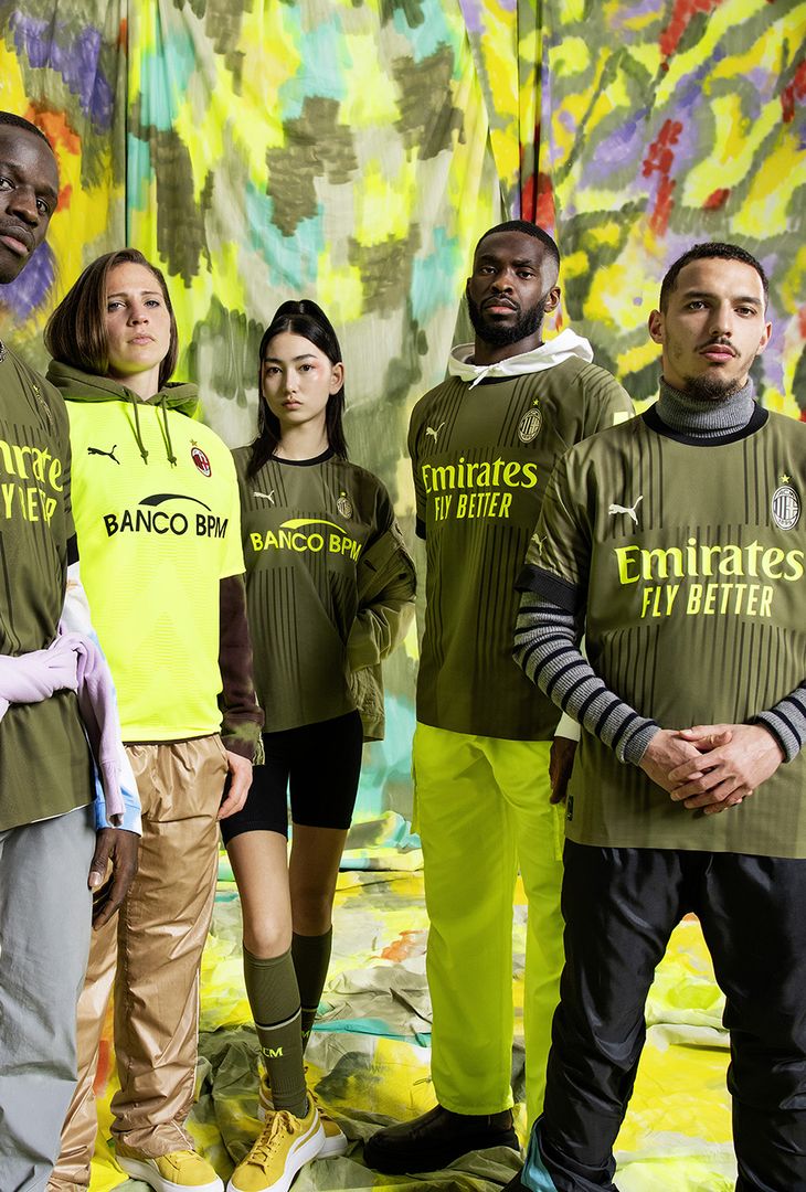 PUMA e AC Milan lanciano la nuova terza maglia 2022-2023 | FOTO - immagine 12