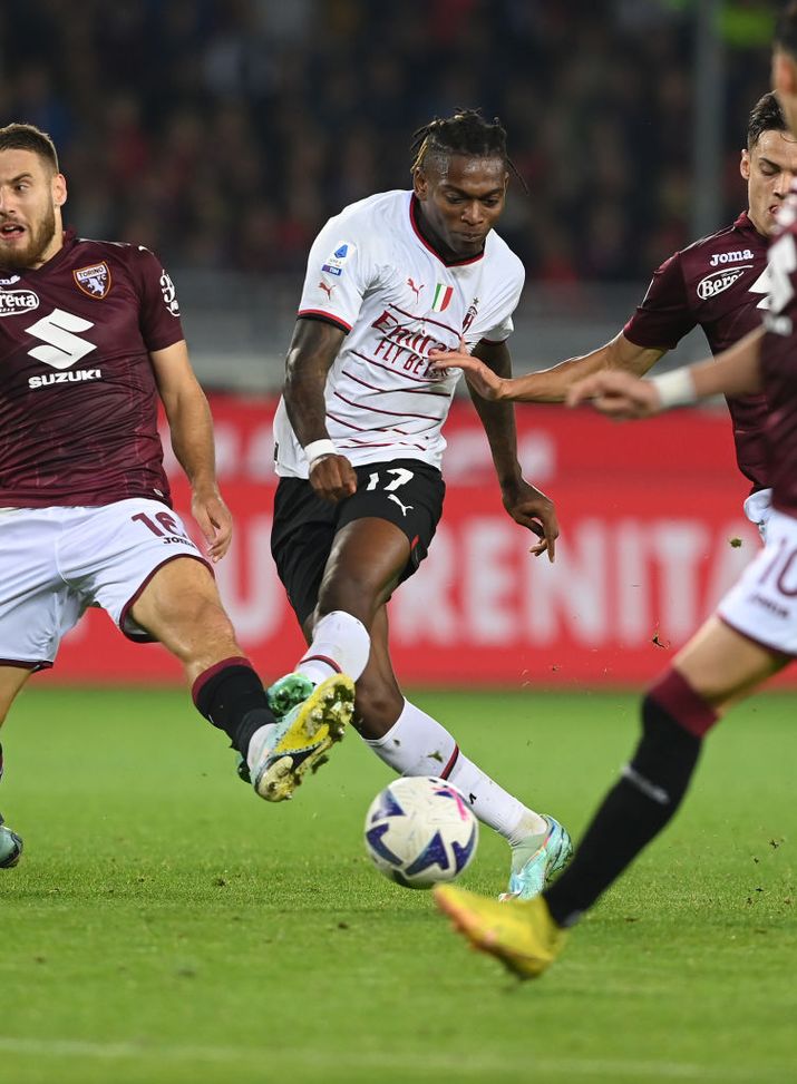 (Photo by Claudio Villa/AC Milan via Getty Images) Leao sbaglia, il Toro ne approfitta: primo ko esterno nel 2022 per il Milan- immagine 2