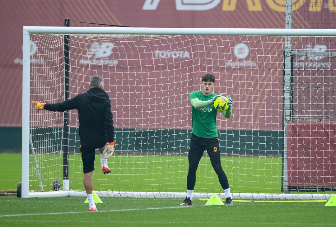 Roma, l’allenamento a due giorni dalla sfida con il Bologna – FOTO GALLERY - immagine 4