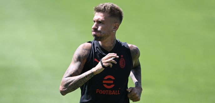 Samu Castillejo (centrocampista AC Milan), qui durante un allenamento a Milanello | Milan News (Getty Images) Samu Castillejo AC Milan