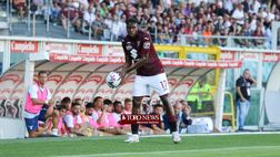 Toro, Singo su Instagram con la maglia del Napoli: reazioni contrastanti