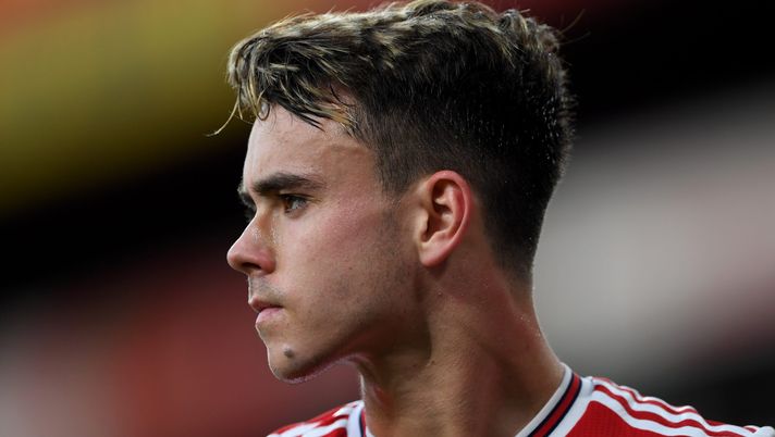 LONDON, ENGLAND - AUGUST 23: Robbie Burton of Arsenal looks on during the Premier League 2 match between Arsenal and Everton at Emirates Stadium on August 23, 2019 in London, England. (Photo by Harriet Lander/Getty Images) 