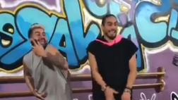 Caceres si diverte, ballerino provetto in una scuola di danza