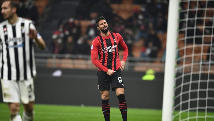 MILAN, ITALY - JANUARY 23: Olivier Giroud of AC Milan reacts during the Serie A match between AC Milan and Juventus at Stadio Giuseppe Meazza on January 23, 2022 in Milan, Italy. (Photo by Claudio Villa/AC Milan via Getty Images)