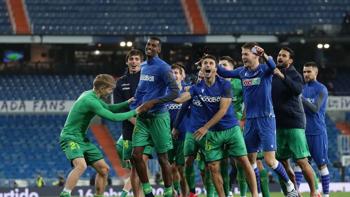 L'a Real Sociedad si aggiudica il derby contro l'Athletic Bilbao con il risultato di 2-1. 