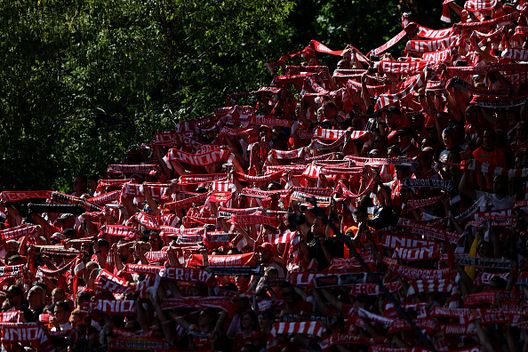 (Photo by Martin Rose/Getty Images) I fuochi nel derby di Berlino costano cari all’Union: 40mila euro, il triplo dell’Hertha…- immagine 2