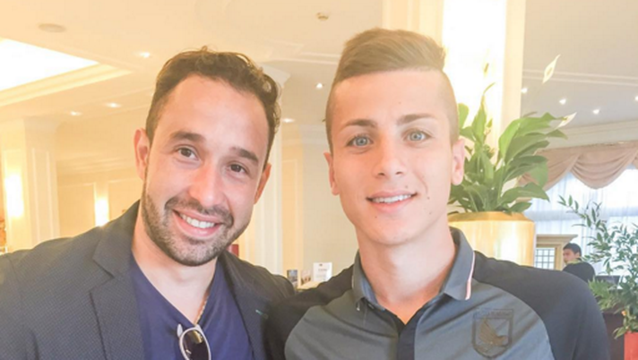 Foto, ag. Matheus Cassini: “Ringrazio la società. Buon Natale e forza Palermo”  Foto, ag. Matheus Cassini: “Ringrazio la società. Buon Natale e forza Palermo”