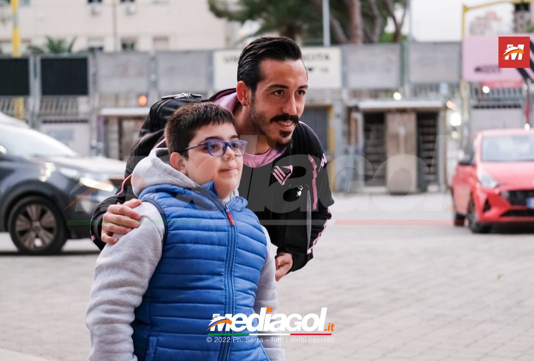 FOTO Spal-Palermo, i rosanero in partenza dallo stadio “Renzo Barbera” (Gallery) - immagine 25