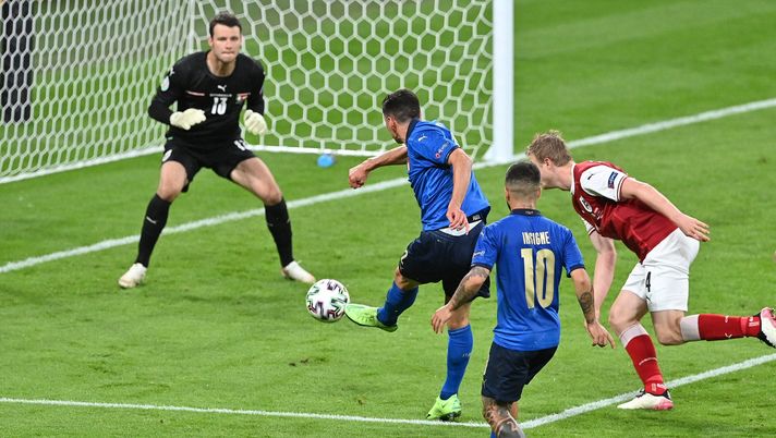 LONDON, ENGLAND - JUNE 26: Matteo Pessina of Italy scores their side's second goal past Daniel Bachmann of Austria during the UEFA Euro 2020 Championship Round of 16 match between Italy and Austria at Wembley Stadium at Wembley Stadium on June 26, 2021 in London, England. (Photo by Justin Tallis - Pool/Getty Images) LONDON, ENGLAND - JUNE 26: Matteo Pessina of Italy scores their side's second goal past Daniel Bachmann of Austria during the UEFA Euro 2020 Championship Round of 16 match between Italy and Austria at Wembley Stadium at Wembley Stadium on June 26, 2021 in London, England. (Photo by Justin Tallis - Pool/Getty Images)