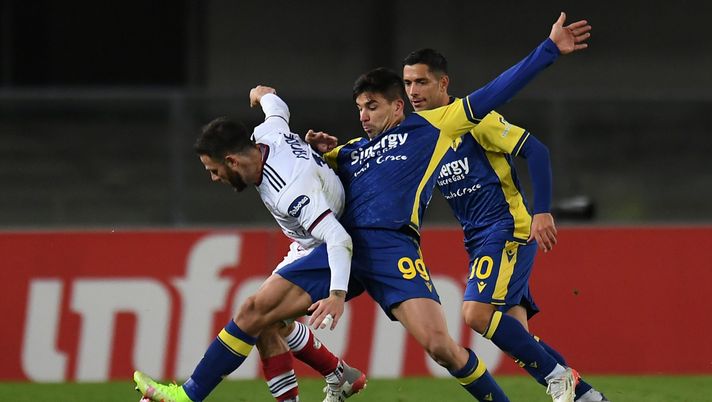Verona al palo, col Cagliari è 0 a 0. Lo spettacolo è nella Sud  Verona al palo, col Cagliari è 0 a 0. Lo spettacolo è nella Sud - immagine 1