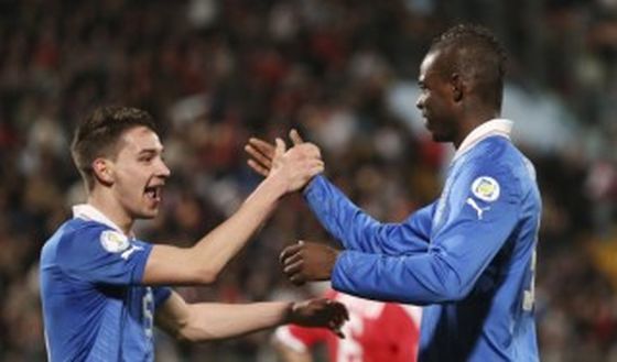 Mattia De Sciglio e Mario Balotelli - fonte www.maidirecalcio.com Mattia De Sciglio e Mario Balotelli - fonte www.maidirecalcio.com