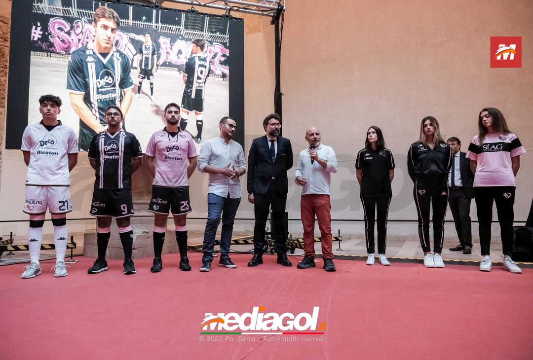 FOTO PALERMO, presentazione nuove maglie gara Palermo 2022/2023 (Gallery) - immagine 20