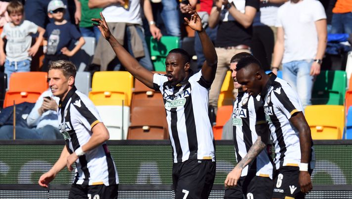 Okaka festeggia Okaka festeggia