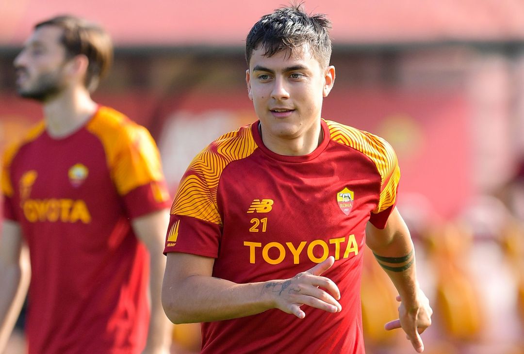 Trigoria, Dybala in gruppo prima della sfida con il Torino – FOTO GALLERY - immagine 59