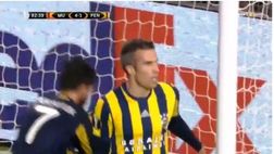 VIDEO / United-Fenerbahce, Van Persie segna: l’Old Trafford lo omaggia così…