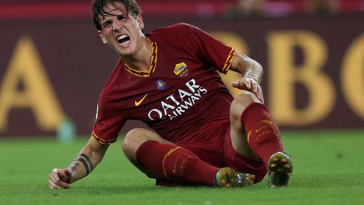 Roma, ansia per Zaniolo: lascia l’Olimpico con una fasciatura alla coscia sinistra - immagine 1