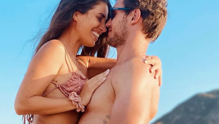 Eleonora Boi, auguri speciali al suo Danilo. Lady Gallinari festeggia San Valentino Eleonora Boi, auguri speciali al suo Danilo. Lady Gallinari festeggia San Valentino