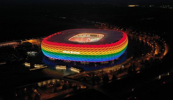 (Photo by Alexandra Beier/Getty Images) Stadio Maradona, banner pubblicitari stile Allianz Arena: il progetto del Comune- immagine 2