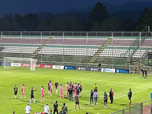Napoli-Espanyol, fallaccio su Zerbin e parte la rissa: anche Spalletti e ADL in campo- immagine 2
