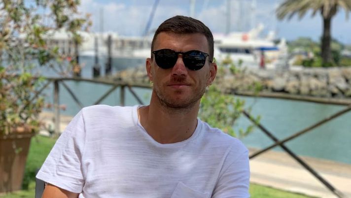 Il parrucchiere di Dzeko e il suo sogno diventato realtà: “Tagliare i capelli a Edin…” Il parrucchiere di Dzeko e il suo sogno diventato realtà: “Tagliare i capelli a Edin…” - immagine 1