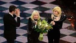 Maradona, Raffaella Carrà: “Cavallo pazzo, ma di razza. Il Festival di Sanremo e la cena con Diego e Mina. Non poteva usare il preservativo?”