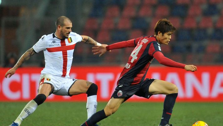 BOLOGNA, ITALY - FEBRUARY 15: Takehiro Tomiyasu of Bologna FC in action during the Serie A match between Bologna FC and Genoa CFC at Stadio Renato Dall'Ara on February 15, 2020 in Bologna, Italy. (Photo by Mario Carlini/Getty Images) BOLOGNA, ITALY - FEBRUARY 15: Takehiro Tomiyasu of Bologna FC in action during the Serie A match between Bologna FC and Genoa CFC at Stadio Renato Dall'Ara on February 15, 2020 in Bologna, Italy. (Photo by Mario Carlini/Getty Images)