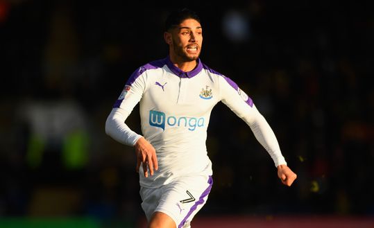 Achraf Lazaar in azione con la maglia del Newcastle Achraf Lazaar in azione con la maglia del Newcastle