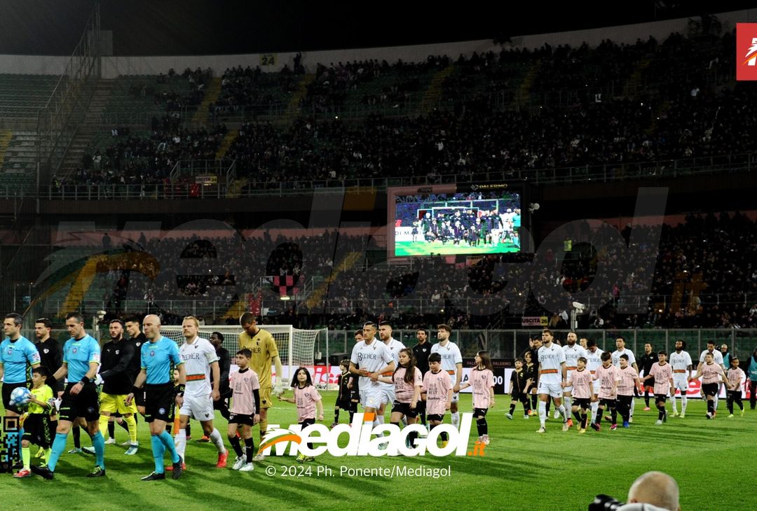 FOTO Palermo-Venezia 0-3, 30ª giornata Serie B 2023-2024 (GALLERY) - immagine 17