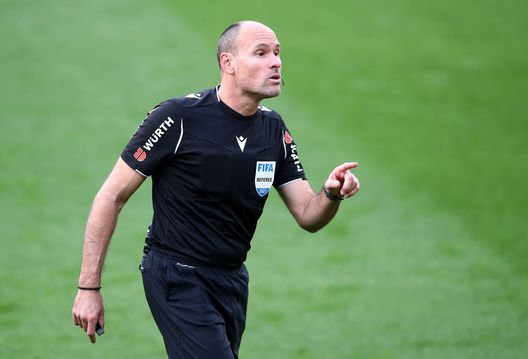 Antonio Mateu Lahoz (Photo by Fran Santiago/Getty Images) Napoli-Leicester, dirige l’arbitro spagnolo Lahoz: i precedenti con gli azzurri- immagine 2