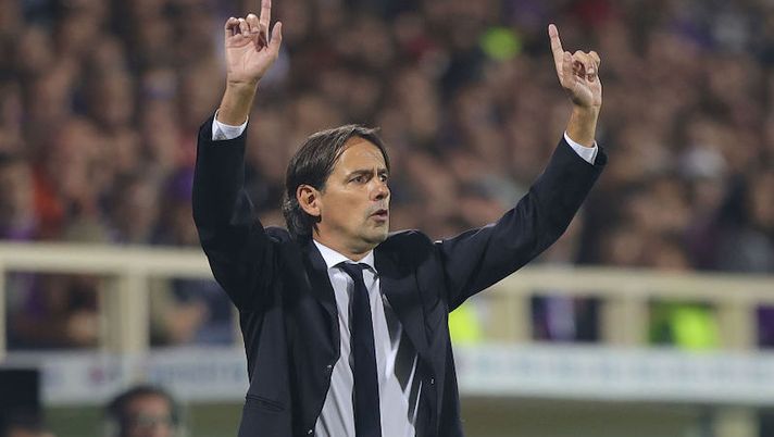 FLORENCE, ITALY - OCTOBER 22: Simone Inzaghi manager of FC Internazionale gestures during the Serie A match between ACF Fiorentina and FC Internazionale at Stadio Artemio Franchi on October 22, 2022 in Florence, Italy. (Photo by Gabriele Maltinti/Getty Images) Inzaghi: “Lautaro mai stato un problema! Correa, Barella, Onana, i rientri di Lukaku e Brozovic…” - immagine 1