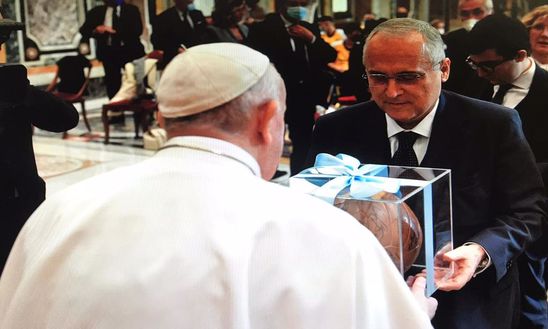 Lazio, Lotito ricevuto da Papa Francesco – FOTO Lazio, Lotito ricevuto da Papa Francesco – FOTO - immagine 1