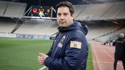 AEK Atene, perde il derby e paga il conto: tecnico esonerato, in panchina il Mister della Primavera