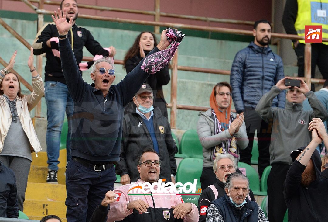 FOTO, i tifosi allo stadio per Palermo – Potenza 2-0 (Gallery) - immagine 20