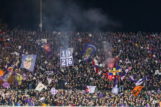 GERMOGLI PH: 9 NOVEMBRE 2022 FIRENZE STADIO ARTEMIO FRANCHI SERIE A FIORENTINA VS SALERNITANA NELLA FOTO TIFOSI La sfida al bivio: Fiorentina e Sassuolo devono svoltare- immagine 2