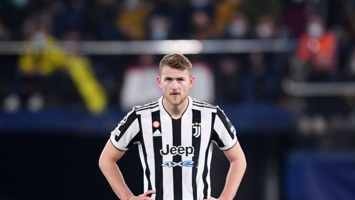 VILLARREAL, SPAIN - FEBRUARY 22: Matthijs de Ligt of Juventus reacts during the UEFA Champions League Round Of Sixteen Leg One match between Villarreal CF and Juventus at Estadio de la Ceramica on February 22, 2022 in Villarreal, Spain. (Photo by Aitor Alcalde/Getty Images) Sky: “De Ligt in dubbio: Allegri ora cambia la difesa per il Sassuolo” - immagine 1