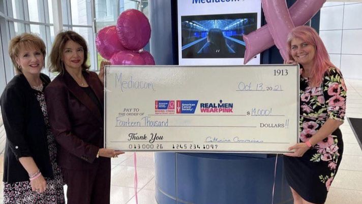 Mediacom per la ricerca contro il cancro al seno: Lady Commisso consegna l’assegno - immagine 1